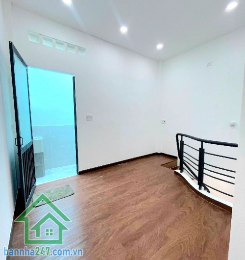 CHỈ 4,35 TỶ – NHÀ MỚI ĐẸP 3PN – GẦN LÊ VĂN QUỚI – NGÃ TƯ 4 XÃ – CHỢ BÌNH LONG - 3PN, 2WC DT: 4x12m (48m² công nhận đủ) Kết cấu: 1 trệt + 1 lầu, 3PN, 2WC, có phòng ngủ dưới đất.