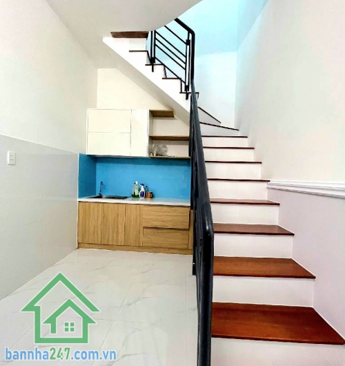 CHỈ 4,35 TỶ – NHÀ MỚI ĐẸP 3PN – GẦN LÊ VĂN QUỚI – NGÃ TƯ 4 XÃ – CHỢ BÌNH LONG - 3PN, 2WC DT: 4x12m (48m² công nhận đủ) Kết cấu: 1 trệt + 1 lầu, 3PN, 2WC, có phòng ngủ dưới đất.