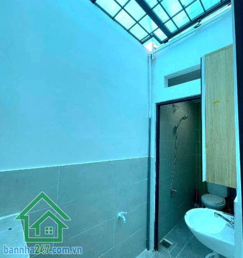 CHỈ 4,35 TỶ – NHÀ MỚI ĐẸP 3PN – GẦN LÊ VĂN QUỚI – NGÃ TƯ 4 XÃ – CHỢ BÌNH LONG - 3PN, 2WC DT: 4x12m (48m² công nhận đủ) Kết cấu: 1 trệt + 1 lầu, 3PN, 2WC, có phòng ngủ dưới đất.