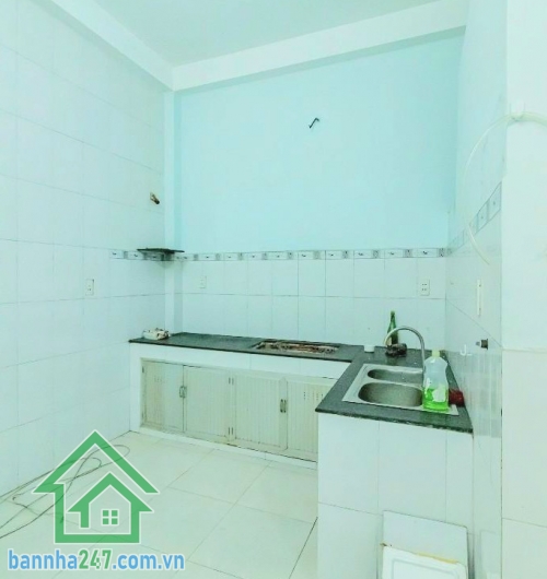 CHỈ 4,95 TỶ – HẺM XE TẢI TRÁNH – NGAY AEON MALL TÂN PHÚ - DT: 44M² (4 x 11) - 2 TẦNG - 2PN - 2WC Kết cấu: 2 Tầng (1 trệt 1 lầu) gồm 1 phòng khách, 1 bếp, 2PN, 2WC