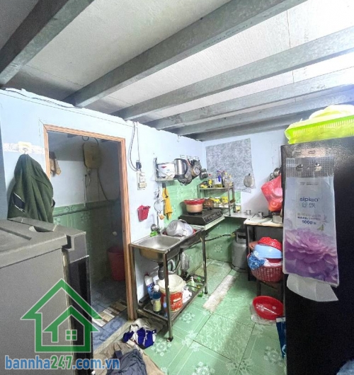 CHỈ 3,2 TỶ – ÂU CƠ, P.TÂN THÀNH, Q.TÂN PHÚ – GIÁP TÂN BÌNH – DT 42M² – NHÀ C4 TIỆN XÂY MỚI Hẻm 2,5m, vài bước chân ra hẻm ô tô Vị trí trung tâm, sát Big C Âu Cơ. 