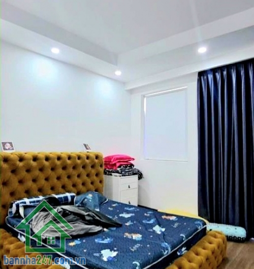 CHỈ 8,8 TỶ – NHÀ MỚI 6 TẦNG BTCT – SÁT MẶT TIỀN – TRUNG TÂM TÂN PHÚ - 3PN – 4WC * Diện tích: 5 x 9.5m – sổ vuông vức * Kết cấu: 6 tầng BTCT (Trệt + lửng + 3 lầu + sân thượng) 