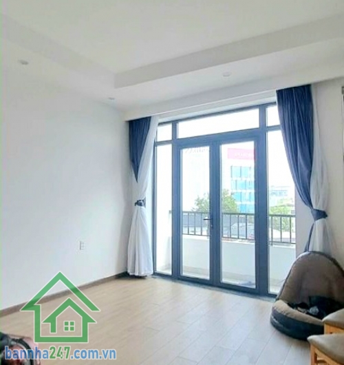 CHỈ 8,8 TỶ – NHÀ MỚI 6 TẦNG BTCT – SÁT MẶT TIỀN – TRUNG TÂM TÂN PHÚ - 3PN – 4WC * Diện tích: 5 x 9.5m – sổ vuông vức * Kết cấu: 6 tầng BTCT (Trệt + lửng + 3 lầu + sân thượng) 