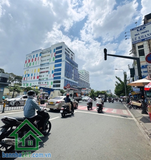 CHỈ 7,35 TỶ – NHÀ 4 TẦNG LÝ THÁI TỔ, QUẬN 10 – NGAY BỆNH VIỆN NHI ĐỒNG – 3 CĂN RA MẶT TIỀN Diện tích: 32m2 (3.2 x 10m), sổ vuông A4 đẹp Kết cấu: 1 trệt, 3 lầu.  4PN - 3 WC