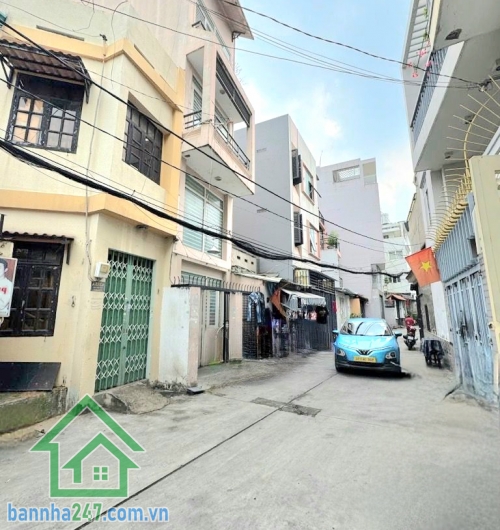 CHỈ 5,88 TỶ – HXH PHÚ THỌ HÒA – NHÀ 5 TẦNG - 3PN - 4WC DT: 36m² (3,1 x 12m) Kết cấu: Trệt + lửng + 3 lầu + sân thượng - 3PN – 4WC * Ngay chợ, gần trường học