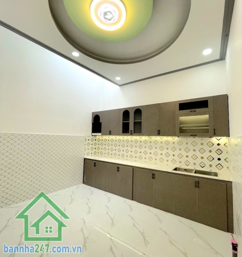 NHỈNH 4 TỶ – NHÀ MỚI 2 TẦNG – GẦN NGÃ TƯ BỐN XÃ – GIÁP TÂN PHÚ, QUẬN 6 - 3 PN – 3 WC * Diện tích: 55,1m² (4,05 x 16,26m) * Kết cấu: 1 trệt 1 lầu, nhà mới – xách va li và ở ngay