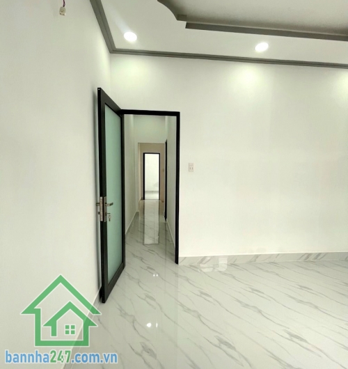 NHỈNH 4 TỶ – NHÀ MỚI 2 TẦNG – GẦN NGÃ TƯ BỐN XÃ – GIÁP TÂN PHÚ, QUẬN 6 - 3 PN – 3 WC * Diện tích: 55,1m² (4,05 x 16,26m) * Kết cấu: 1 trệt 1 lầu, nhà mới – xách va li và ở ngay