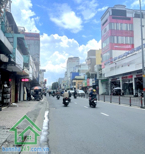 CHỈ 8,4 TỶ – NHÀ 2 TẦNG HẺM XE HƠI – HOÀNG VĂN THỤ, PHƯỜNG 4 TÂN BÌNH – KHU VIP GẦN SÂN BAY! Vị trí: Trung tâm Phường 4, Tân Bình, hẻm xe hơi 4 chỗ tới tận nhà.