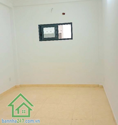 CHỈ 11,6 TỶ - SIÊU PHẨM NHÀ PHỐ NHẤT CHI MAI – SÁT NHÀ GA T3 - 4 PN - 4WC Diện tích: 53,3m² (3,2 x 17m) Kết cấu: 4 tầng BTCT – 1 trệt, 2 lầu, sân thượng - 4 PN - 4 WC