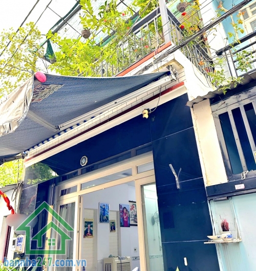 CHỈ 5,1 TỶ – ĐƯỜNG XE HƠI 5M – 2 TẦNG BTCT - (4 x 13) 2PN – 2WC – SÁT NGÃ TƯ BỐN XÃ – HÒA BÌNH  Ngay khu trung tâm Ngã Tư Bốn Xã – kết nối nhanh Lê Văn Quới, Hòa Bình.