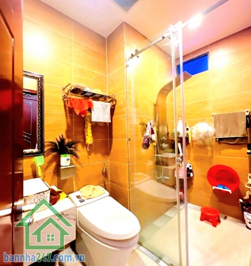 CHỈ 19,95 TỶ (TL) – MẶT TIỀN VIP BÀU CÁT – ĐƯỜNG 12M CÓ LỀ – NHÀ 4 TẦNG – Ô TÔ NGỦ NHÀ - 4 PN - 5 WC Vị trí đắc địa: mặt tiền Bàu Cát 1, khu VIP Tân Bình Đường 12m có lề, kinh doanh đa ngành, ô tô đậu thoải mái