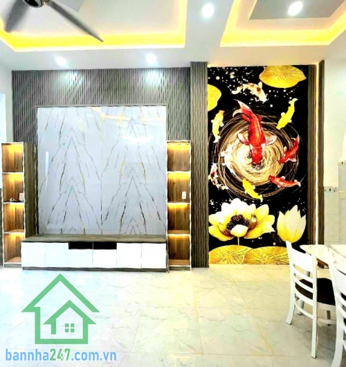 CHỈ 4,65 TỶ – NHÀ 2 TẦNG HẺM XE HƠI 5M – NGÃ TƯ 4 XÃ, BÌNH TÂN - DT: (4x10)m - 2 PN - 2 WC. DT: 4x10m, vuông vức, công nhận đủ. Kết cấu: 1 trệt 1 lầu, 2PN – 2 WC