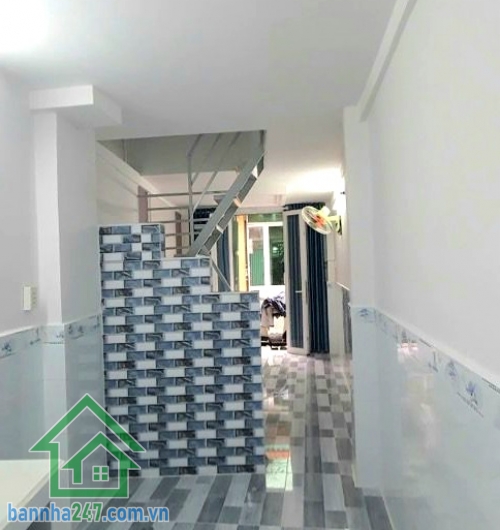 CHỈ 2,8 TỶ – TRUNG TÂM QUẬN 11 – HẺM 5M THÔNG – 20M RA MẶT TIỀN – DT: 17M² - 2 TẦNG - THUÊ 7TR/THÁNG Kết cấu 2 tầng kiên cố, dọn vào ở ngay- Có hợp đồng thuê 7 triệu/tháng – giữ dòng tiền.