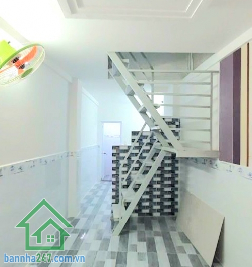 CHỈ 2,8 TỶ – TRUNG TÂM QUẬN 11 – HẺM 5M THÔNG – 20M RA MẶT TIỀN – DT: 17M² - 2 TẦNG - THUÊ 7TR/THÁNG Kết cấu 2 tầng kiên cố, dọn vào ở ngay- Có hợp đồng thuê 7 triệu/tháng – giữ dòng tiền.