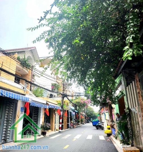 CHỈ 13,8 TỶ (TL) – MẶT TIỀN KINH DOANH – CHỢ BÀ HOA – TRẦN MAI NINH, TÂN BÌNH - 3PN - 2WC Vị trí cực đẹp: ngay khu chợ Bà Hoa (Trần Mai Ninh) – trục thông Bàu Cát