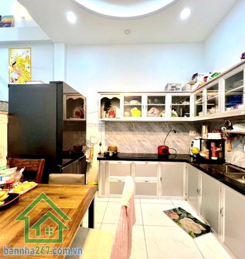 CHỈ 6,8 TỶ – NHÀ 3 TẦNG + SÂN THƯỢNG – GẦN AEON MALL TÂN PHÚ – HXH 6M - 3PN - 3WC Diện tích: 58m² (4 x 14,5m) – vuông vức Kết cấu: 1 trệt + 2 lầu + sân thượng