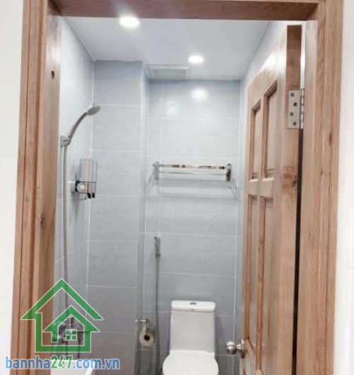 BÁN NHÀ 4 TẦNG MỚI ĐẸP – HẺM XE TẢI – SÁT MẶT TIỀN – NGANG 5.1M – GẦN TRƯỜNG CHINH – TÂN BÌNH- CHỈ 5.1 TỶ.   Diện tích: 5.1 x 7.4m – thiết kế có sân trước.