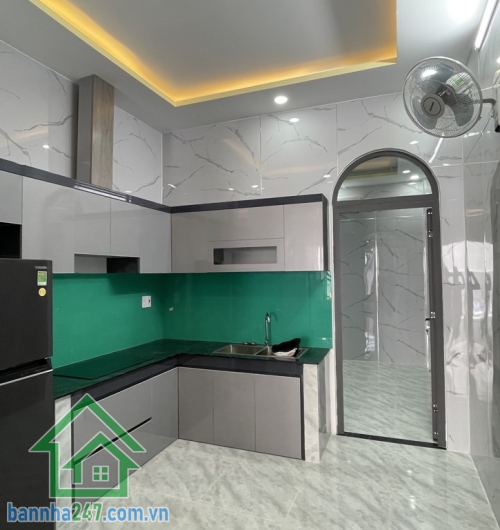 CHỈ 5,2 TỶ - BÁN NHÀ TÂN BÌNH – 56M² – 2 TẦNG – 3PN – 3WC – CHỈ 5,2 TỶ Nhà mới tinh, khách mua dọn vào ở ngay. Kết cấu: 2 tầng, có sân trước, 3PN, 3WC. 