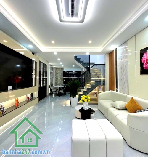 CHỈ 4,96 TỶ – NHÀ ĐẸP FULL NỘI THẤT – P.15 TÂN BÌNH – DT: 44/33M² - VÀO Ở NGAY - 2 PN – 2 WC Nhà mới đẹp, full nội thất, chỉ việc xách vali vào ở Phù hợp gia đình trẻ, mua đón Tết