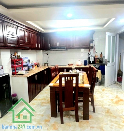 CHỈ 16,5 TỶ – SIÊU PHẨM NHÀ PHỐ 5 TẦNG – HẺM NHỰA XE HƠI TRÁNH – GIÁP QUẬN 10 - DT: 80M² - 5PN, 7WC * Diện tích: 80m² (5,5 x 15m) – sổ vuông A4 * Kết cấu: 5 tầng