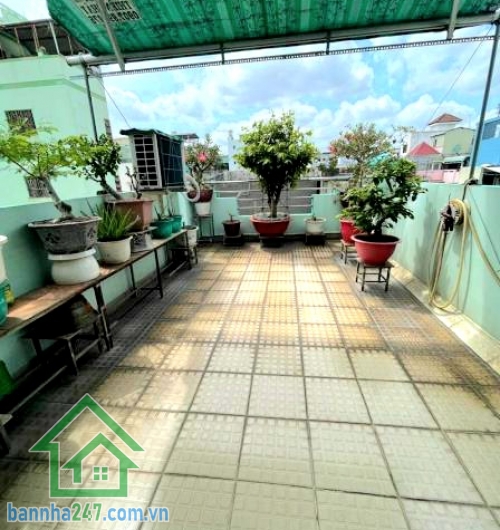 CHỈ 7,5 TỶ – NHÀ CHÍNH CHỦ CHƯA QUA ĐẦU TƯ – HXH ĐỖ CỬA – QUẬN 11 - KHU HIẾM NHÀ BÁN – 4 TẦNG BTCT – 4PN – 2 MẶT HẺM • Diện tích: 30m² • Kết cấu: Trệt + 2 lầu