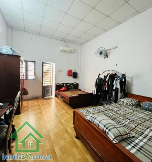 MTKD ĐƯỜNG 8M - DT: 64M² (4 x 16)m – 2 TẦNG – CHỈ 6 TỶ Kết cấu: 1 trệt 1 lầu, 3PN, 2WC, bếp – Nhà mới ở ngay Đường 8m sạch đẹp, xe hơi tránh – Khu sầm uất