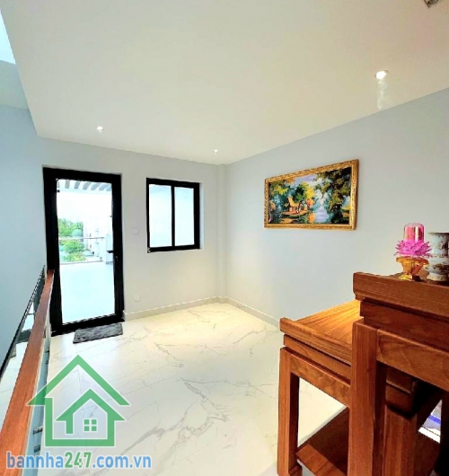 CHỈ 15.9 TỶ – NHÀ 5 TẦNG – MẶT TIỀN ĐƯỜNG 16M – KDC DƯƠNG HỒNG  DT: 100m² (5 x 20m) – xây full 5 tầng: hầm, lửng, 2 lầu, sân thượng  Gồm: 4 PN – 6WC.