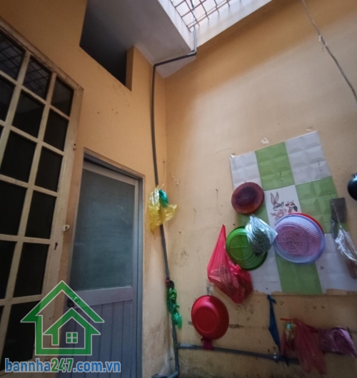 CHỈ 10 TỶ – MẶT TIỀN HẺM NHỰA 12M - THÔNG – ĐẸP NHẤT LÊ VĂN QUỚI – XE TẢI VÀO TẬN NHÀ – 100M² Diện tích: 100m² (4.2 x 25) – vuông vức, cực đẹp. 