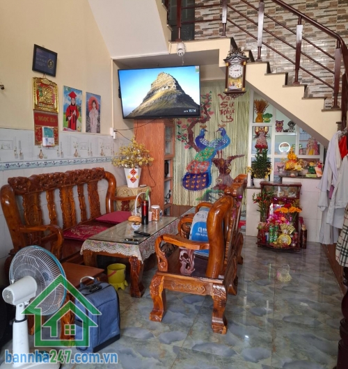 MẶT TIỀN KINH DOANH ĐƯỜNG 10M – SẦM UẤT – NHÀ 3 TẦNG – VIEW THOÁNG – CHỈ 6 TỶ Diện tích: 50m² – sổ hồng riêng – hoàn công đầy đủ. Kết cấu: 1 trệt, 1 lửng, 1 lầu.