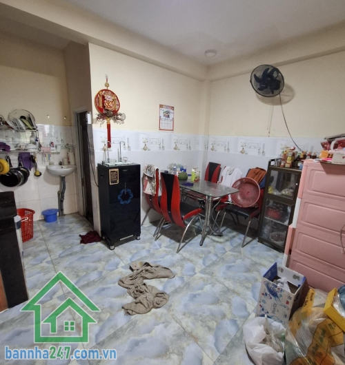 MẶT TIỀN KINH DOANH ĐƯỜNG 10M – SẦM UẤT – NHÀ 3 TẦNG – VIEW THOÁNG – CHỈ 6 TỶ Diện tích: 50m² – sổ hồng riêng – hoàn công đầy đủ. Kết cấu: 1 trệt, 1 lửng, 1 lầu.