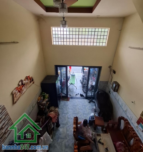 MẶT TIỀN KINH DOANH ĐƯỜNG 10M – SẦM UẤT – NHÀ 3 TẦNG – VIEW THOÁNG – CHỈ 6 TỶ Diện tích: 50m² – sổ hồng riêng – hoàn công đầy đủ. Kết cấu: 1 trệt, 1 lửng, 1 lầu.