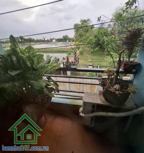 MẶT TIỀN KINH DOANH ĐƯỜNG 10M – SẦM UẤT – NHÀ 3 TẦNG – VIEW THOÁNG – CHỈ 6 TỶ Diện tích: 50m² – sổ hồng riêng – hoàn công đầy đủ. Kết cấu: 1 trệt, 1 lửng, 1 lầu.