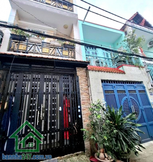 CHỈ 4,65 TỶ – HẺM 5M – ĐƯỜNG SỐ 4 – BÌNH TÂN – NHÀ Ở NGAY Diện tích: 43,2m² (3,9 x 11m) Kết cấu: 1 trệt 1 lầu, có ban công 2 phòng ngủ – 2 WC, bố trí hợp lý