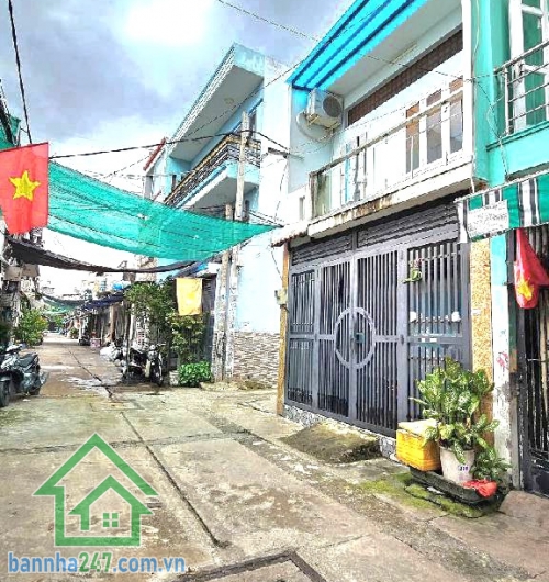 CHỈ 3,7 TỶ – NHÀ LÔ GÓC HẺM 6M – GẦN AEON TÂN PHÚ – 38M² – 2 TẦNG Ở NGAY DT: 38m² (4 x 9.5m). Kết cấu: 1 trệt 1 lầu, ban công thoáng – 2PN, 2WC. Nhà lô góc, có cửa bên hông thoáng mát.