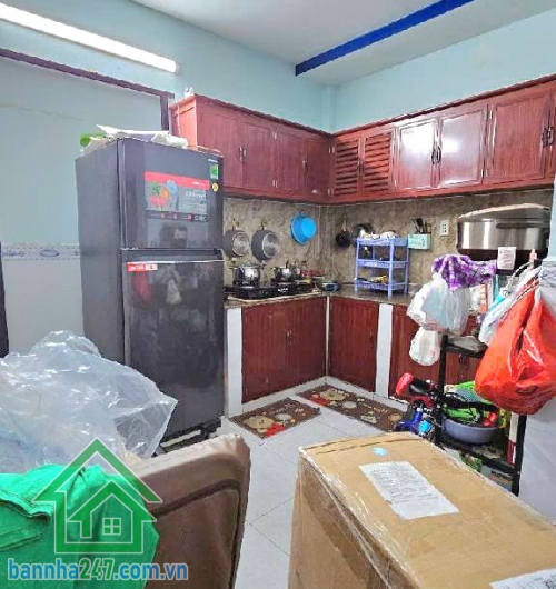 CHỈ 3,7 TỶ – NHÀ LÔ GÓC HẺM 6M – GẦN AEON TÂN PHÚ – 38M² – 2 TẦNG Ở NGAY DT: 38m² (4 x 9.5m). Kết cấu: 1 trệt 1 lầu, ban công thoáng – 2PN, 2WC. Nhà lô góc, có cửa bên hông thoáng mát.