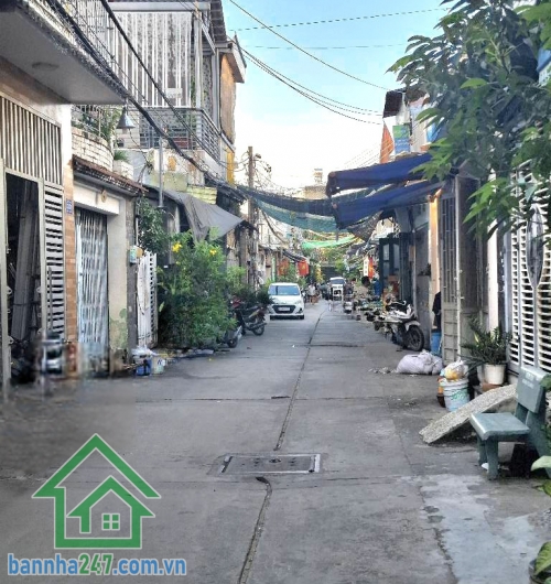 CHỈ 3,7 TỶ – NHÀ LÔ GÓC HẺM 6M – GẦN AEON TÂN PHÚ – 38M² – 2 TẦNG Ở NGAY DT: 38m² (4 x 9.5m). Kết cấu: 1 trệt 1 lầu, ban công thoáng – 2PN, 2WC. Nhà lô góc, có cửa bên hông thoáng mát.
