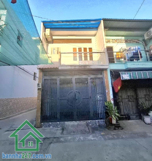 CHỈ 3,7 TỶ – NHÀ LÔ GÓC HẺM 6M – GẦN AEON TÂN PHÚ – 38M² – 2 TẦNG Ở NGAY DT: 38m² (4 x 9.5m). Kết cấu: 1 trệt 1 lầu, ban công thoáng – 2PN, 2WC. Nhà lô góc, có cửa bên hông thoáng mát.