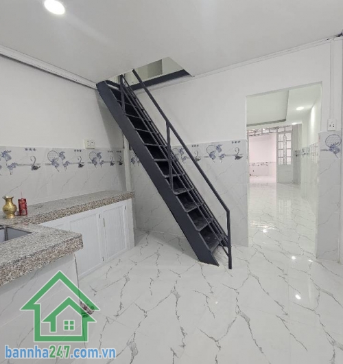 Nhà Nguyễn Sỹ Sách – Tân Bình DT: 54m² (3.1 x 18m), sổ hồng riêng 2 tầng: 3PN – 3WC, nhà mới, vào ở ngay Hẻm ba gác, 50m ra MT, gần chợ Tân Trụ, trường học. 