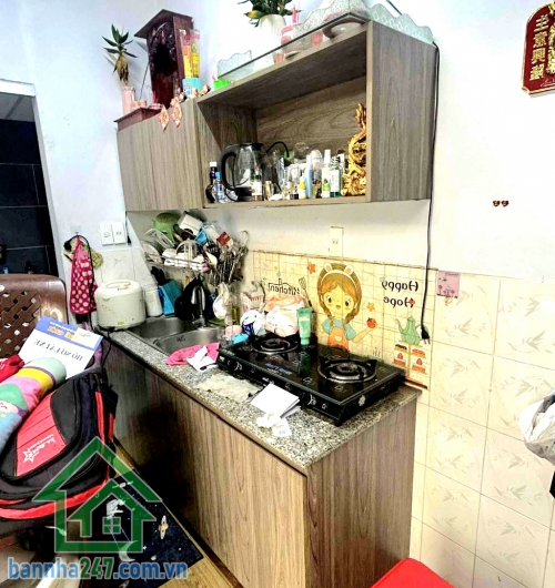 CHỈ 2,1 TỶ (BL) – NHÀ 3 TẦNG – NGAY CHỢ TÂN HƯƠNG – TÂN PHÚ - 2PN - 2WC Vị trí: Phạm Ngọc – Tân Phú Cách chợ Tân Hương vài bước – gần AEON Mall Tân Phú