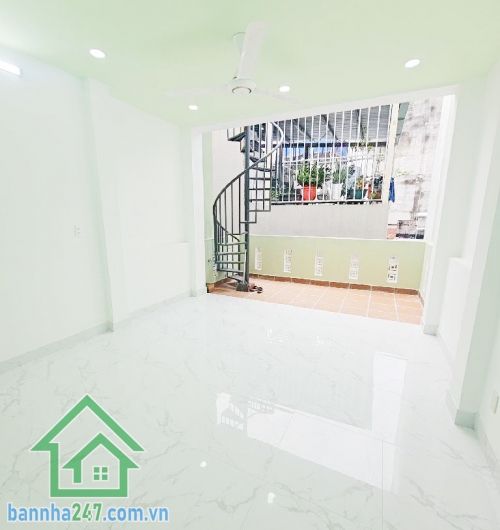 CHỈ 6,79 TỶ - NHÀ MỚI 4 TẦNG – 60M² – 4PN – NGAY ĐH CÔNG THƯƠNG – AEON MALL -  4PN, 3WC  Vị trí: Khu dân trí cao, an ninh – gần Đại học Công Thương, Aeon Mall Tân Phú, siêu thị, trường học, trung tâm thương mại.
