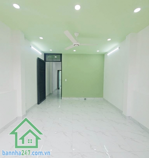 CHỈ 6,79 TỶ - NHÀ MỚI 4 TẦNG – 60M² – 4PN – NGAY ĐH CÔNG THƯƠNG – AEON MALL -  4PN, 3WC  Vị trí: Khu dân trí cao, an ninh – gần Đại học Công Thương, Aeon Mall Tân Phú, siêu thị, trường học, trung tâm thương mại.