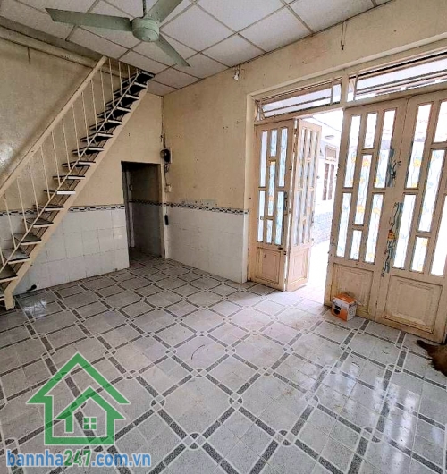 CHỈ 5 TỶ – KHU VIP TÂN BÌNH – NGHĨA PHÁT – 54M² (4.5 x 19) – 2 TẦNG – 4PN – 2WC – CHIA 2 CĂN Kết cấu: 1 trệt 1 lầu, gồm 4PN – 2WC, nhà chia 2 căn (1 căn trống, 1 căn cho thuê)