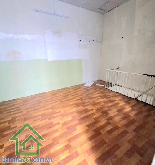 CHỈ 5 TỶ – KHU VIP TÂN BÌNH – NGHĨA PHÁT – 54M² (4.5 x 19) – 2 TẦNG – 4PN – 2WC – CHIA 2 CĂN Kết cấu: 1 trệt 1 lầu, gồm 4PN – 2WC, nhà chia 2 căn (1 căn trống, 1 căn cho thuê)