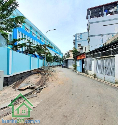 CHỈ 5 TỶ – KHU VIP TÂN BÌNH – NGHĨA PHÁT – 54M² (4.5 x 19) – 2 TẦNG – 4PN – 2WC – CHIA 2 CĂN Kết cấu: 1 trệt 1 lầu, gồm 4PN – 2WC, nhà chia 2 căn (1 căn trống, 1 căn cho thuê)