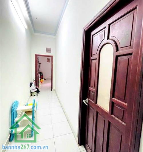 CHỈ 16 TỶ (TL) – MTKD ĐƯỜNG NHỰA 10M – LÊ LƯ - 3 TẦNG BTCT – DT: 163M² (6,36 X 26,49) – 5PN – 6WC Diện tích: ngang 6,36m (nở hậu 6,42m), dài 26,49m – công nhận đủ 163,32m², không lộ giới.