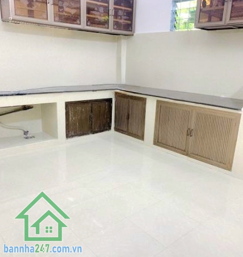 CHỈ 5,8 TỶ - NHÀ ĐẸP ÂU CƠ, GẦN KHU BÀU CÁT - TÂN BÌNH DT: 66m² (4.1 x 16m) – Kết cấu 2 tầng kiên cố, 3PN rộng, 3WC, phòng khách, bếp, ban công thoáng mát. Vị trí cực đẹp, khu dân trí cao, an ninh tuyệt đối. Gần BV, trường học, trung tâm thương mại, 5 phú