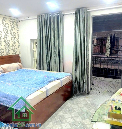 CHỈ 4,75 TỶ – MÃ LÒ – HẺM XE TẢI 6M – NHÀ ĐẸP 2 TẦNG BTCT - 48m² (4×12) 2PN – 3WC.  HIẾM TRONG KHU VỰC DT: 48m² (4×12) vuông vức Kết cấu: 2 tầng BTCT.