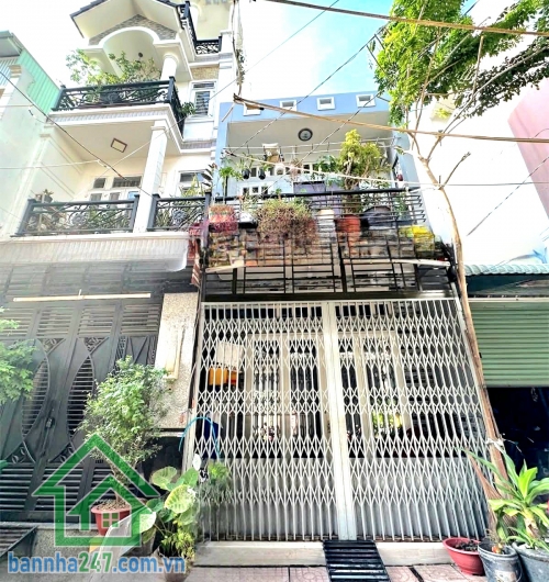 CHỈ 4,75 TỶ – MÃ LÒ – HẺM XE TẢI 6M – NHÀ ĐẸP 2 TẦNG BTCT - 48m² (4×12) 2PN – 3WC.  HIẾM TRONG KHU VỰC DT: 48m² (4×12) vuông vức Kết cấu: 2 tầng BTCT.