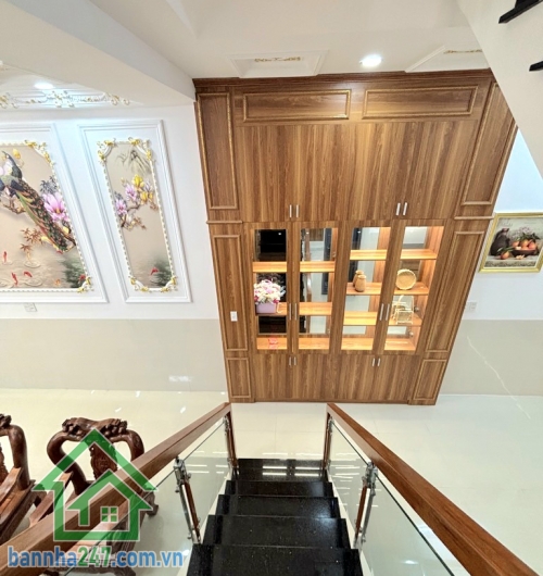 CHỈ 6,6 TỶ – NHÀ MỚI 4 TẦNG – NGAY NGÃ TƯ BỐN XÃ – GIÁP TÂN PHÚ- HẺM XE HƠI 4,5M – XÁCH VALI VÀO Ở NGAY - 4PN - 3WC Diện tích: 48m² (4m x 12m) 
