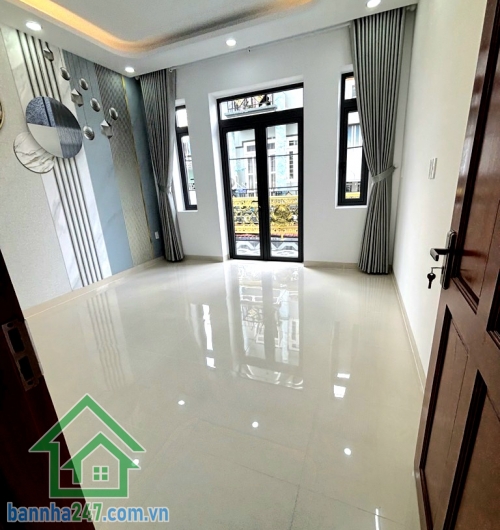 CHỈ 6,6 TỶ – NHÀ MỚI 4 TẦNG – NGAY NGÃ TƯ BỐN XÃ – GIÁP TÂN PHÚ- HẺM XE HƠI 4,5M – XÁCH VALI VÀO Ở NGAY - 4PN - 3WC Diện tích: 48m² (4m x 12m) 